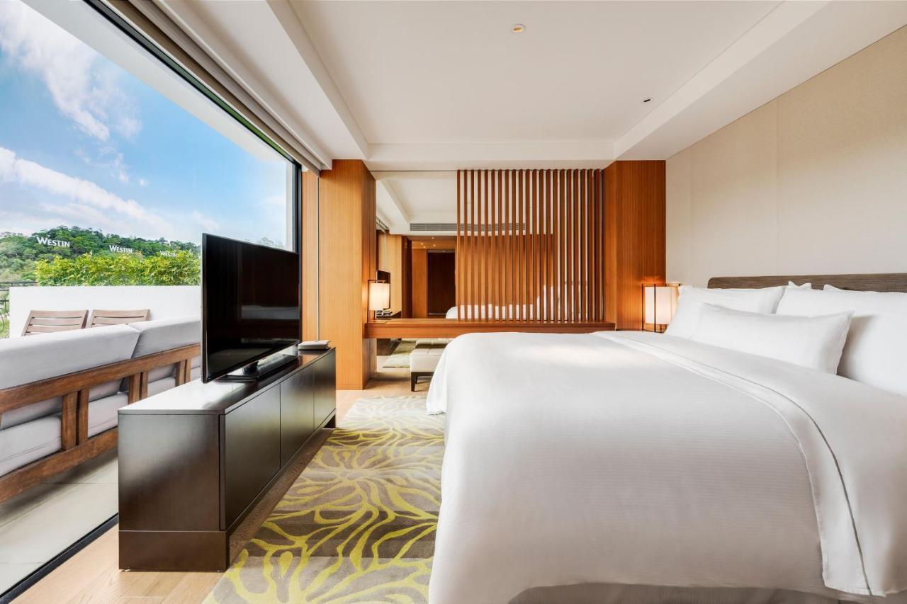 The Westin Tashee Resort, Taoyuan Thị trấn Đại Khê Ngoại thất bức ảnh A bedroom at the hotel