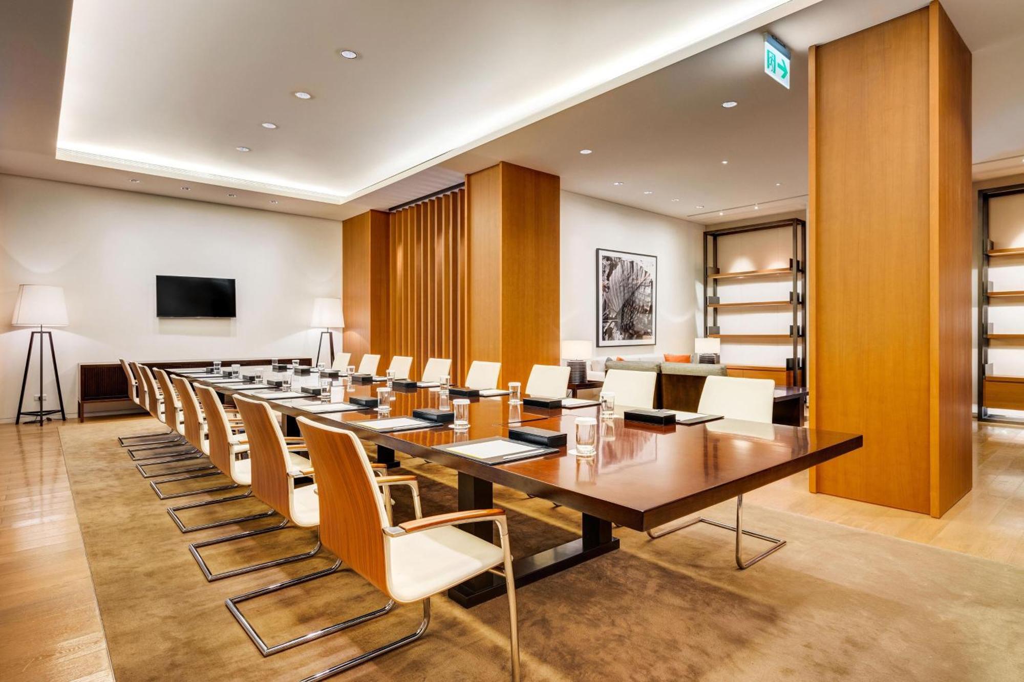 The Westin Tashee Resort, Taoyuan Thị trấn Đại Khê Ngoại thất bức ảnh Boardroom at the Westin Palace, Madrid