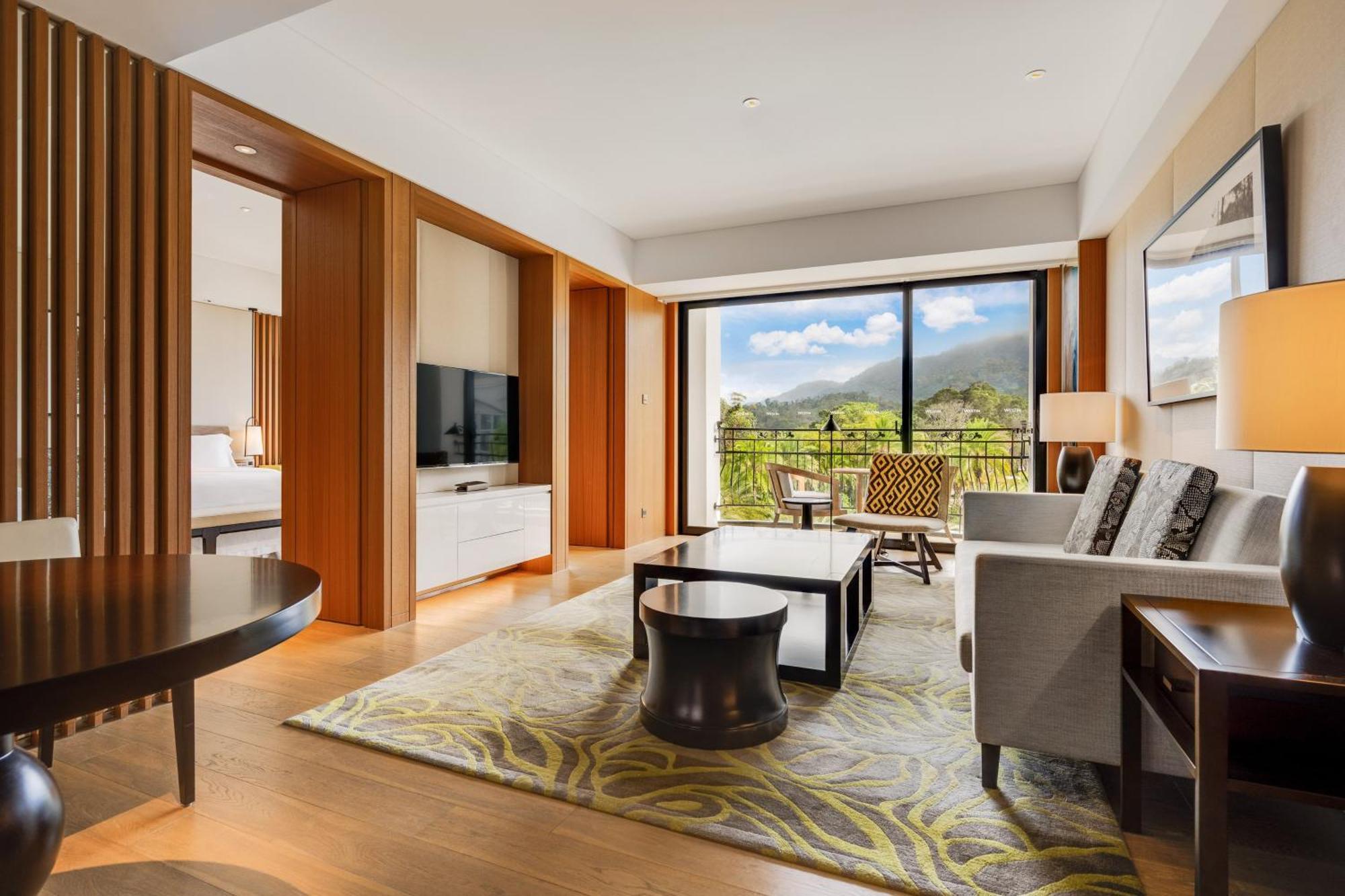 The Westin Tashee Resort, Taoyuan Thị trấn Đại Khê Ngoại thất bức ảnh A suite at The Mira Hong Kong
